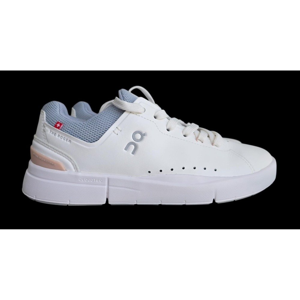 On Women's The Roger Advantage Low Top Sneakers Size 7 white gray EUC Running